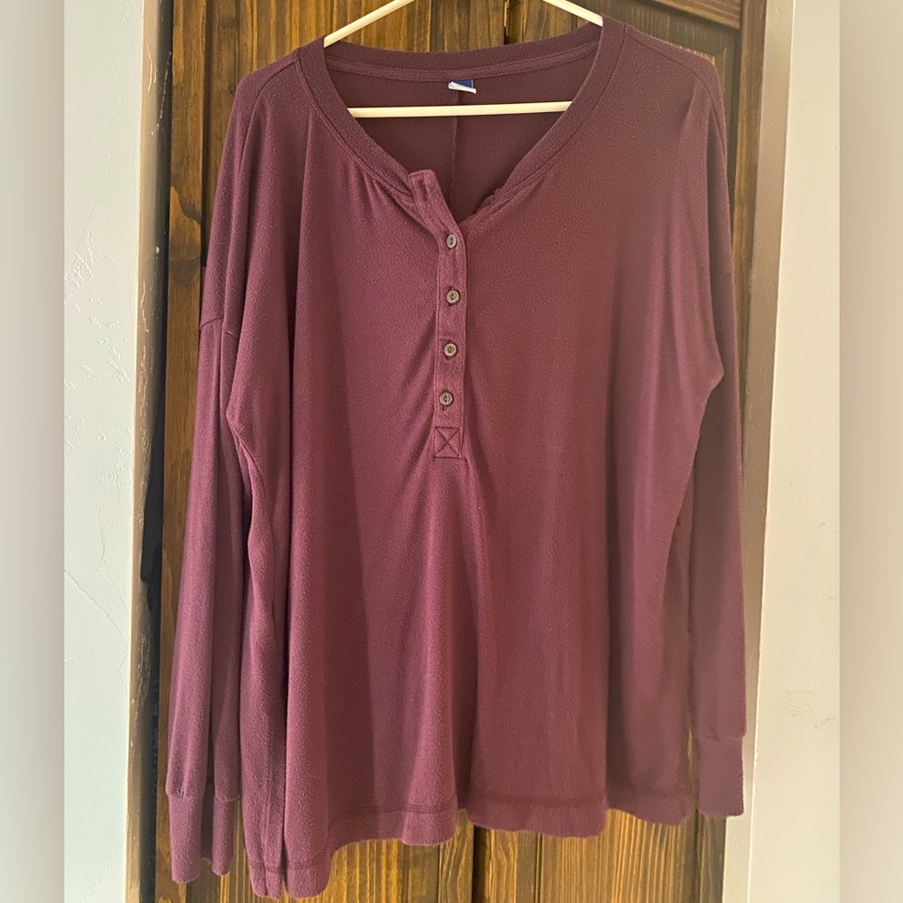 Soft, relaxed fit, long-sleeved tee